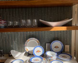 Damask dinnerwear