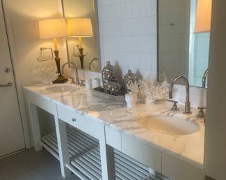 Bathroom suite