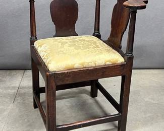 Mahogany period Georgian corner chair with old surface