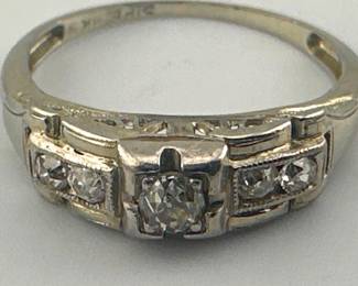 Antique 18kt 1/4 ctw diamond ring