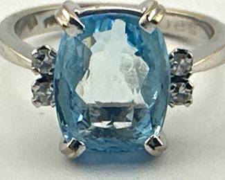 Aquamarine, diamond and white gold dinner ring