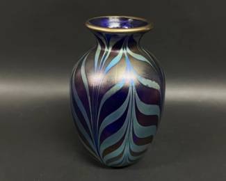 Fenton Dave Fetty's Favrene Feathers limited edition vase
