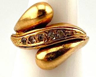 14kt and clear stone bypass band