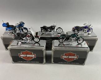 Lot 80 | Maisto Harley Davidson 1:18 Die Cast Motorcycles
