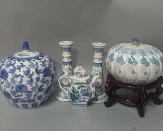 Lot 313 | Chinese Ginger Jar and More
