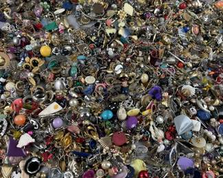 Lot 522 | XL Lot Of Unmatched Costume Jewelry Earrings
