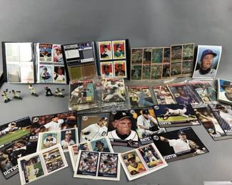 Lot 540 | Baseball cards & More
