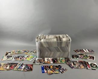 Lot 375 | Assorted Sports Cards Lot
