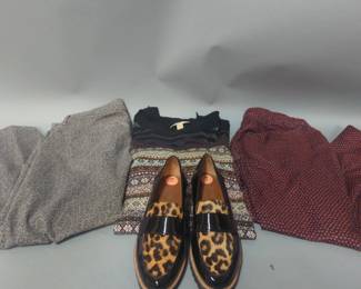 Lot 327 | Micheal Kors, Tommy Hilfiger and More
