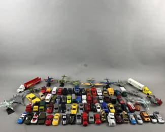 Lot 285 | Vintage Maisto Die Cast Planes, Cars & More
