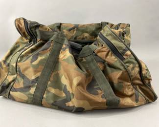 Lot 12 | LG. Camo Bag & More
