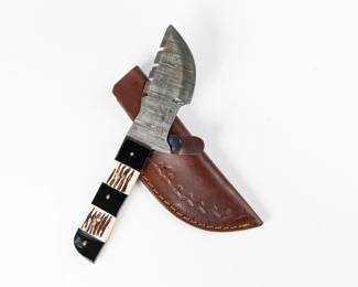 Lot 103n | Handmade Damascus Steel Knife
