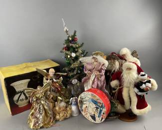 Lot 361 | Santa’s, Angels & More
