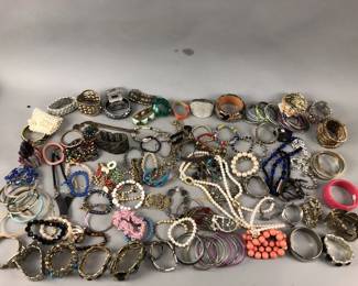 Lot 164 | Lot Of Jewelry
