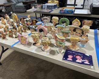 Lady Head Vases, Hummels and Nativity Set Orlando Estate Auction