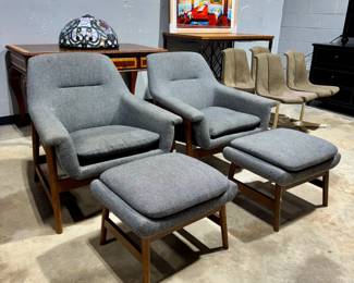 Modern Chairs and Foot Rests Orlando Estate Auction