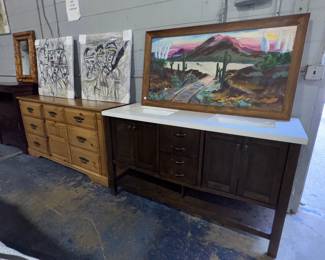 Dresser, Vanity and Artwork Orlando