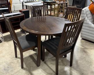 Table and Chairs Orlando