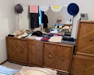 American of Martinsville lowboy dresser with mirror