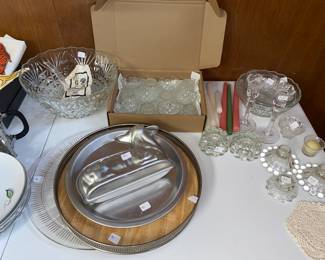 Varied party and kitchen ware