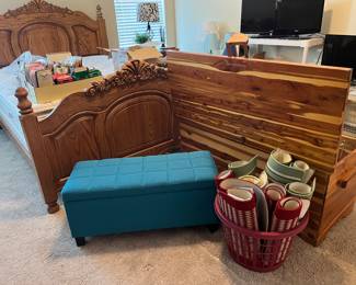 Storage bench, throw rugs