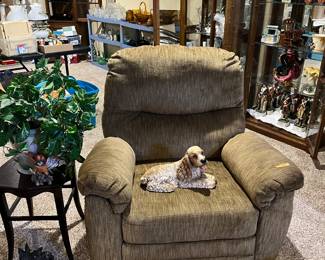 There are a pair of these recliners that match the couch.