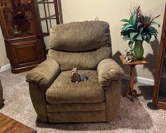 Please note-display cabinet in back is not for sale. Contents are for sale.