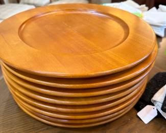 Set of 8 David and Carey wood chargers (they’re $40-45 EACH online…ours are MUCH CHEAPER)