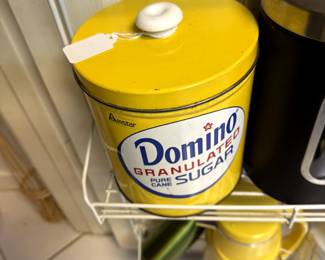 Vintage tin cans - Domino Sugar Can