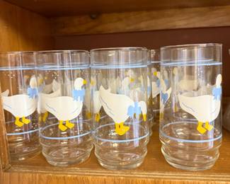 Vintage 1990s blue ribbon goose glasses