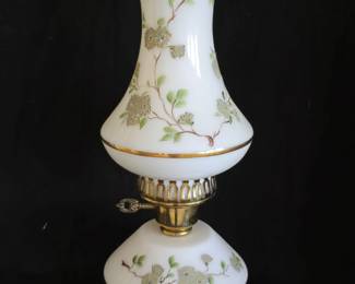 Electric hurricane lamp with double light (top and bottom)