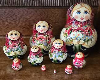10 piece Russian nesting doll set