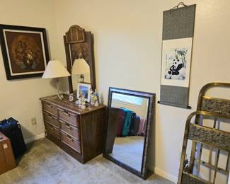 5-piece bedroom set:  Headboard, bedframe, nightstand, chest of drawers, dresser with mirror