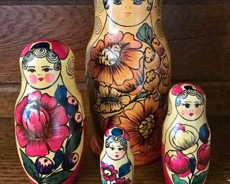 4 piece nesting doll set