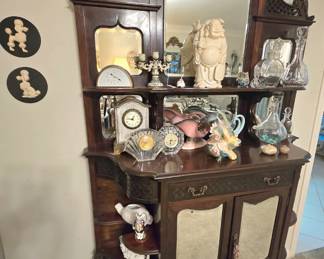 Beautiful antique mahogany mirrored etagere/sideboard