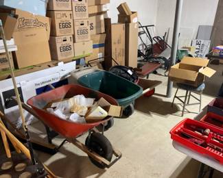 YARD / GARDEN EQUIPMENT 