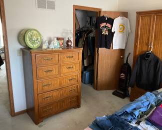 NICE BEDROOM SETS