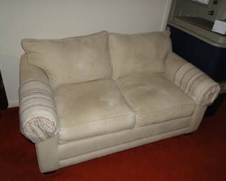 HM Richards Loveseat