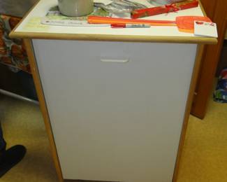 Kitchen island piece