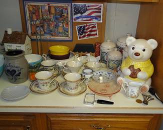 Cups/Saucers, Canisters, Bear cookie jar