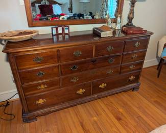 Stanley American Craftsman Dresser with Mirror