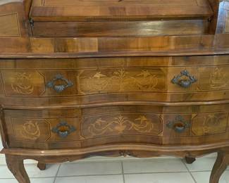 Bombe Baroque French Regency desk 