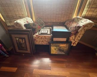 Picture frames, settee