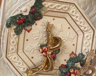 Christmas tray (broken handle)