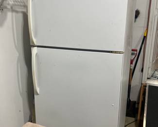 White Westinghouse Refrigerator