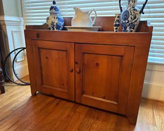 Vintage elongated dry sink