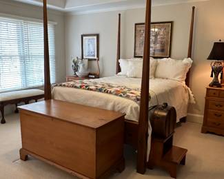 Vintage Shaker style Pencil post queen bed