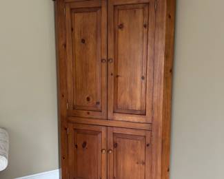 Vintage custom hand crafted corner cupboard - Ohio