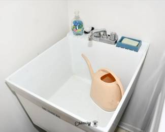 895Laundry Room