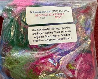Recycled silk fibers